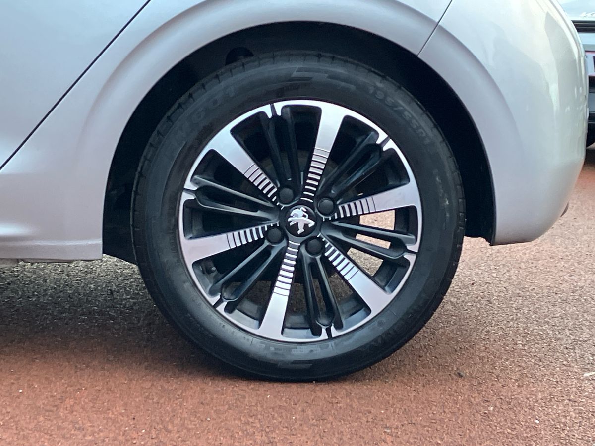 Used Peugeot 208 2018 for sale - 76931806: Photo 39