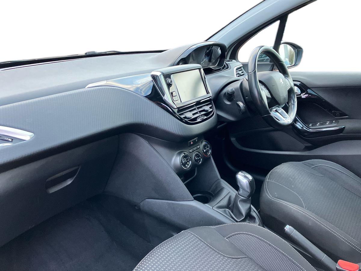 Used Peugeot 208 2018 for sale - 76931806: Photo 6