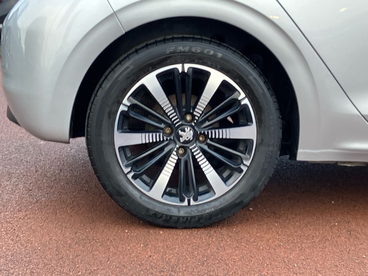 Used Peugeot 208 2018 for sale - 76931806: Photo 7