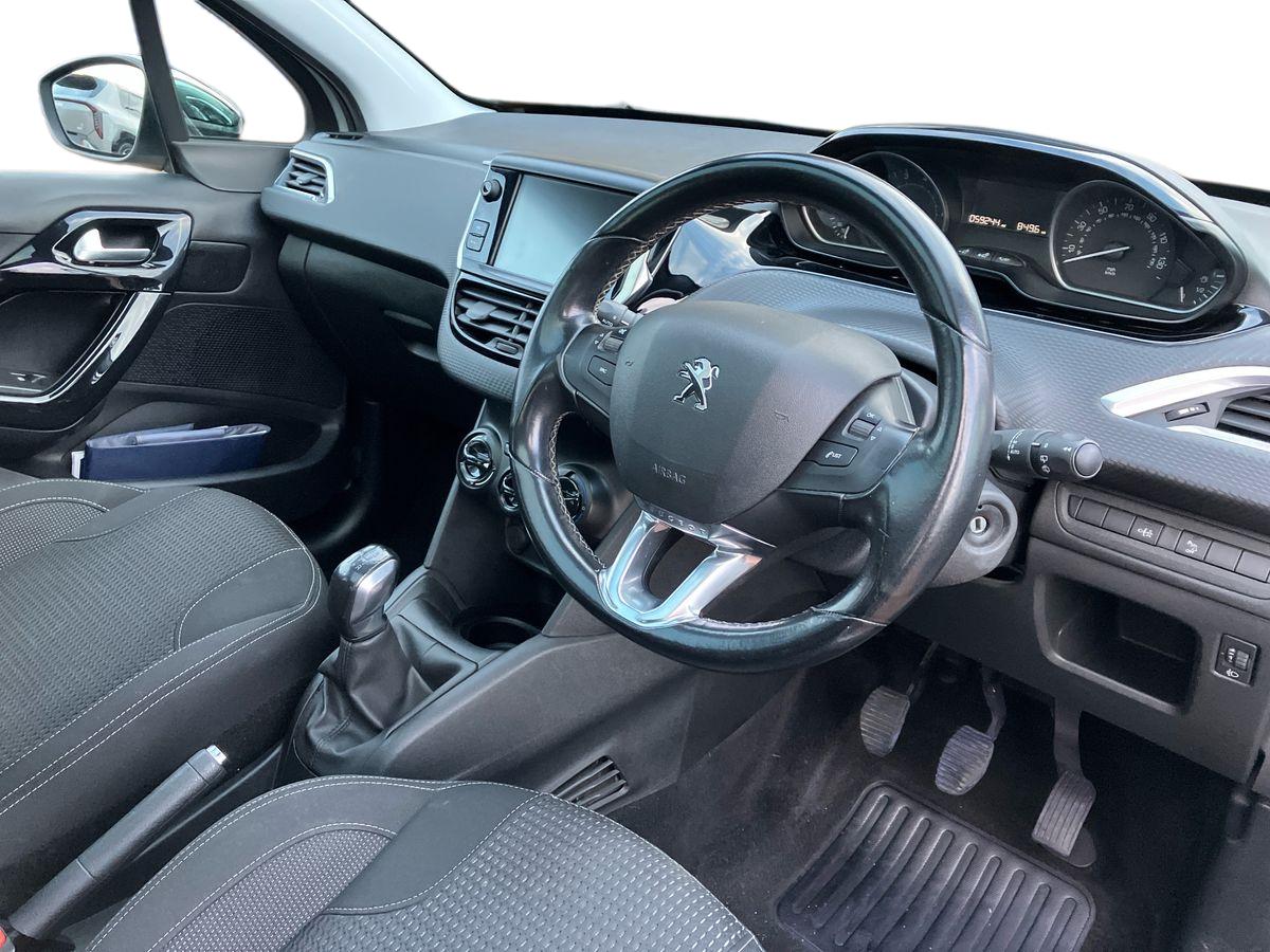 Used Peugeot 208 2018 for sale - 76931806: Photo 8