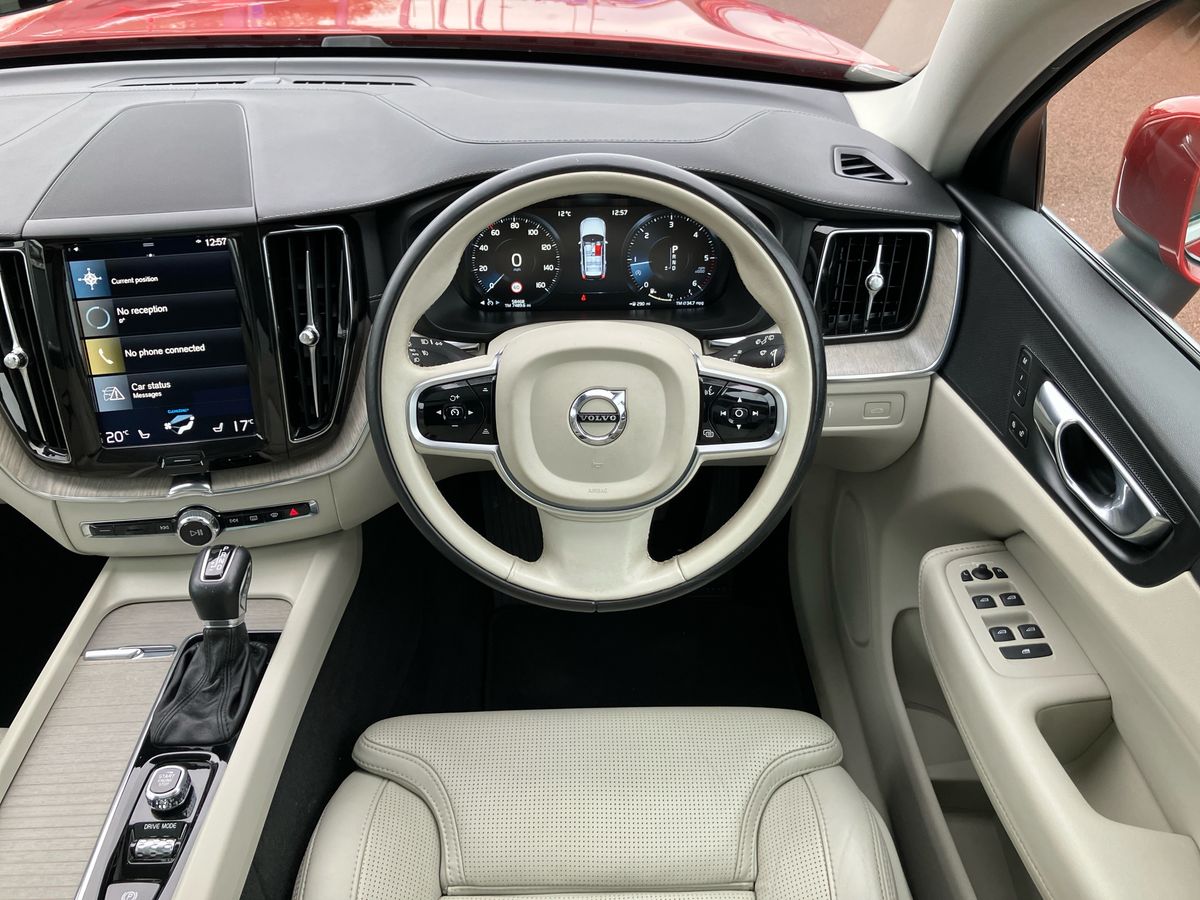 Used Volvo XC60 2017 for sale - 76158212: Photo 15