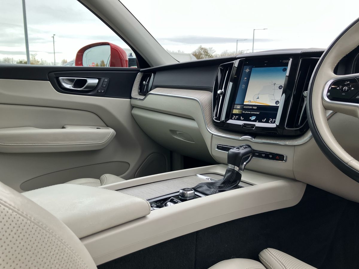 Used Volvo XC60 2017 for sale - 76158212: Photo 17