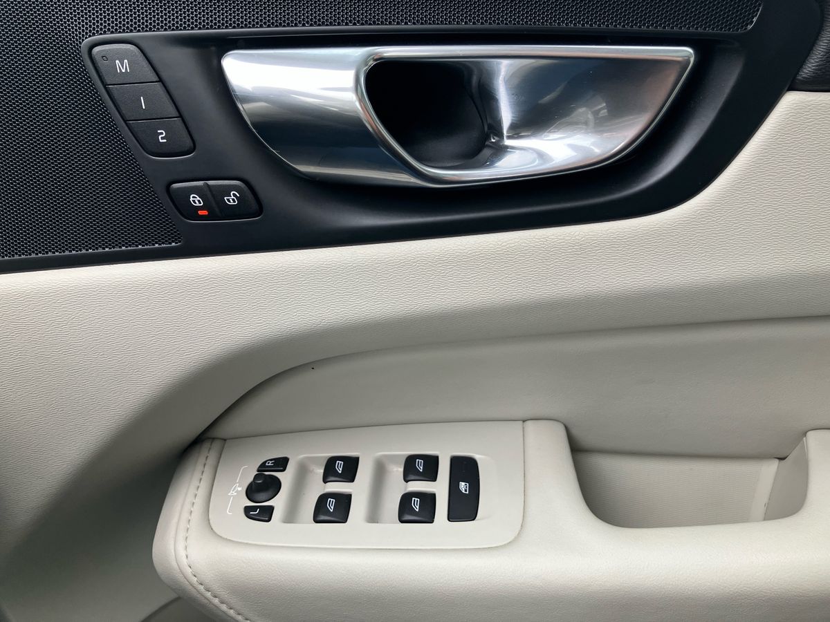 Used Volvo XC60 2017 for sale - 76158212: Photo 18