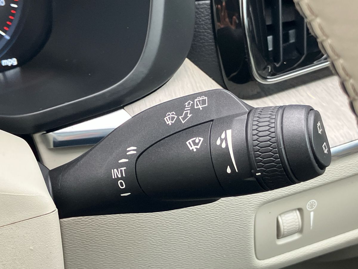 Used Volvo XC60 2017 for sale - 76158212: Photo 27