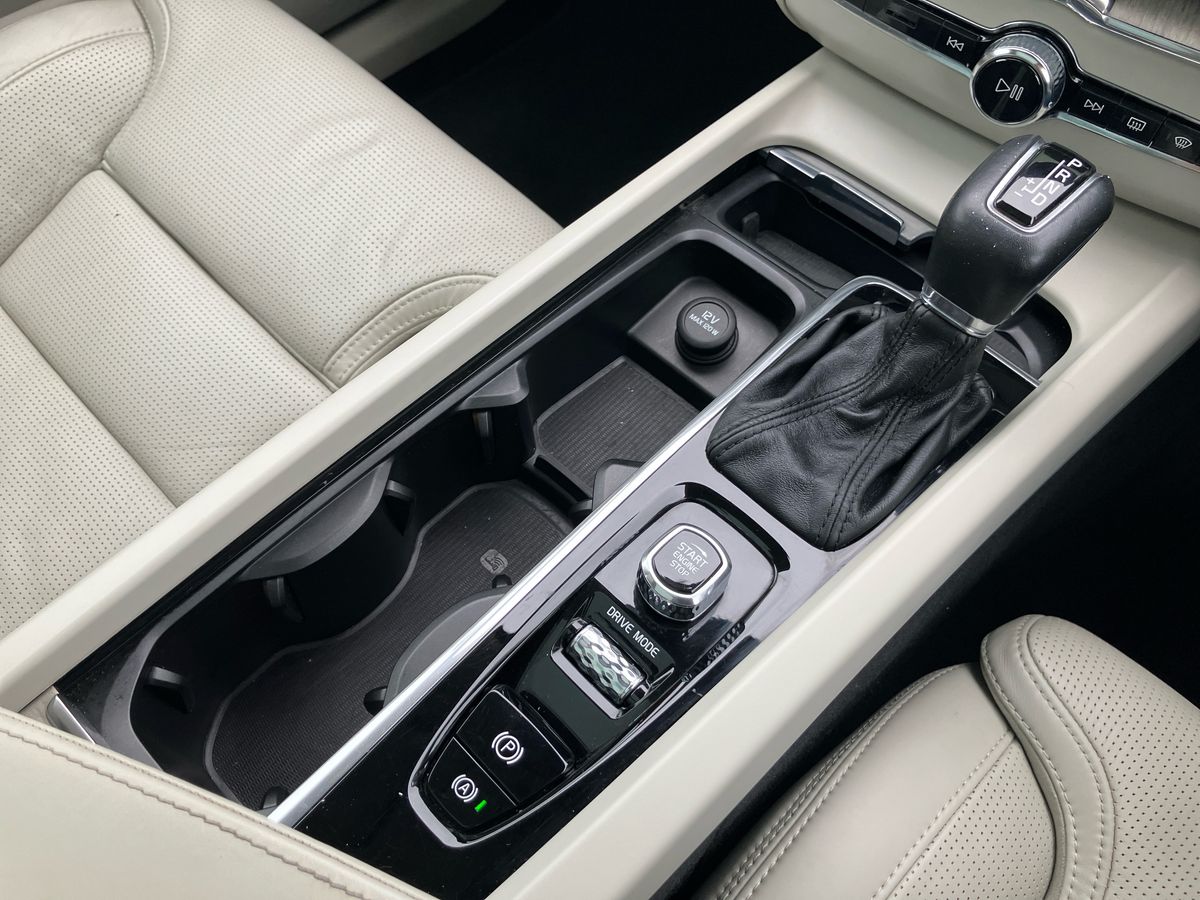 Used Volvo XC60 2017 for sale - 76158212: Photo 30