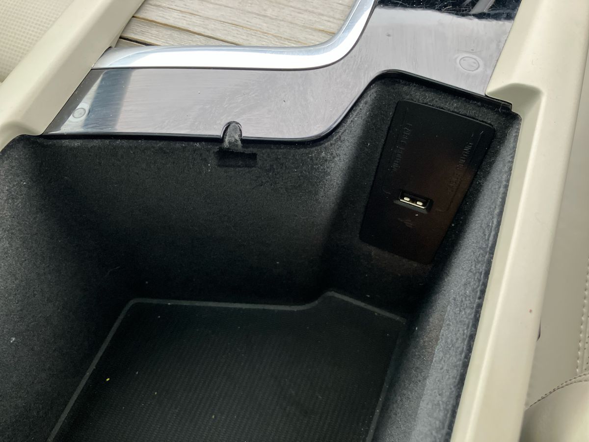 Used Volvo XC60 2017 for sale - 76158212: Photo 31