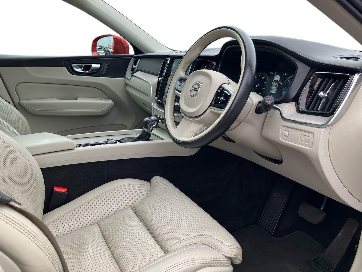 Used Volvo XC60 2017 for sale - 76158212: Photo 8