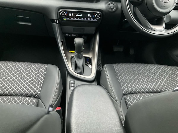 Used Mazda Mazda2 HYBRID 2024 for sale - 74927375: Photo 17