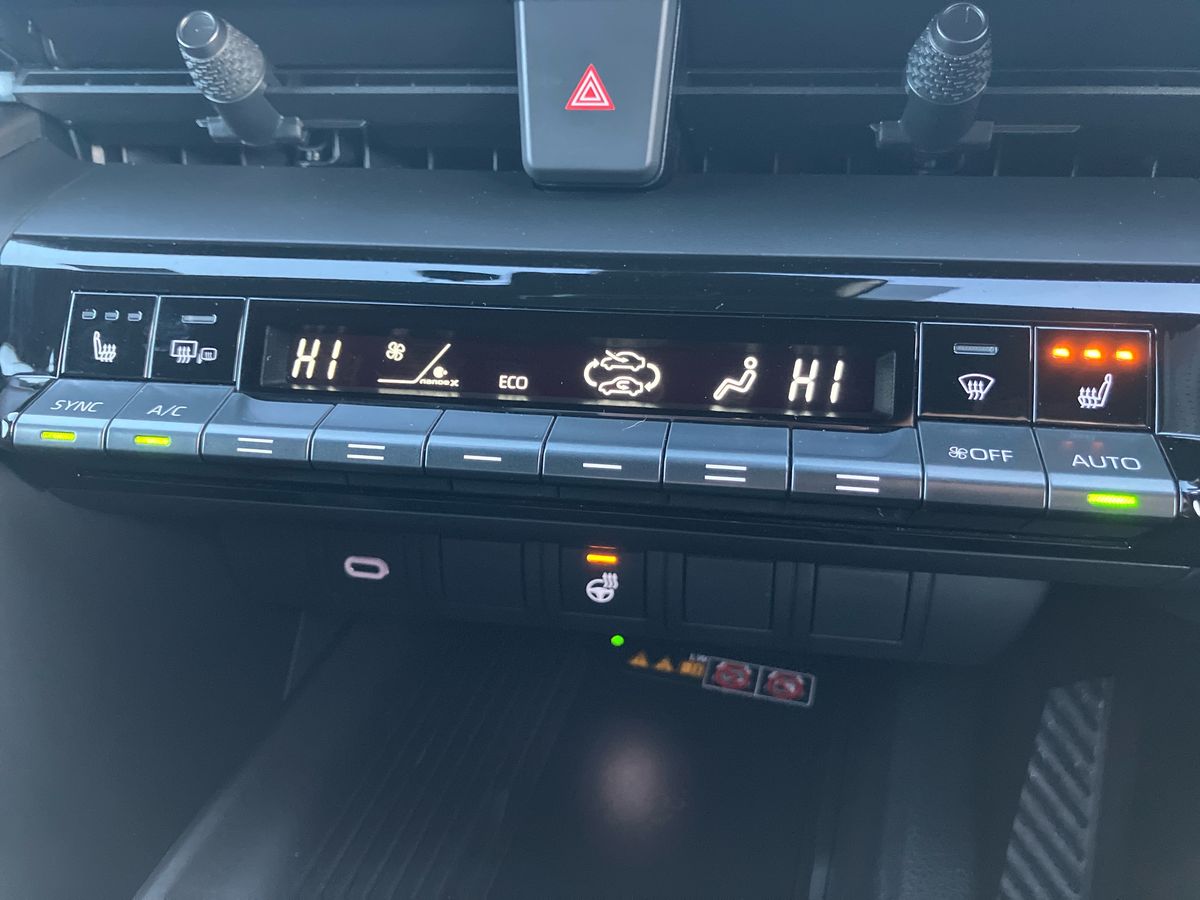 Used Toyota C-HR 2024 for sale - 77125298: Photo 12