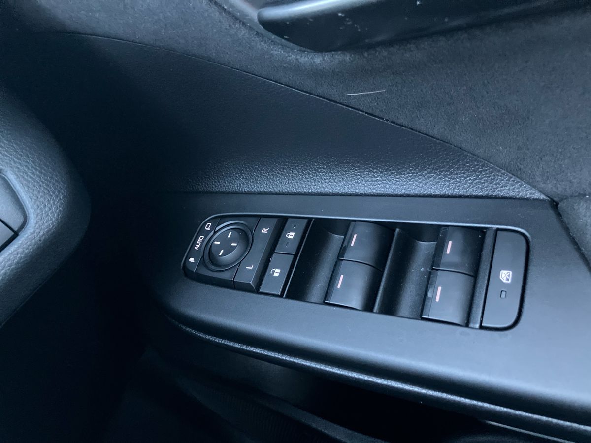 Used Toyota C-HR 2024 for sale - 77125298: Photo 18