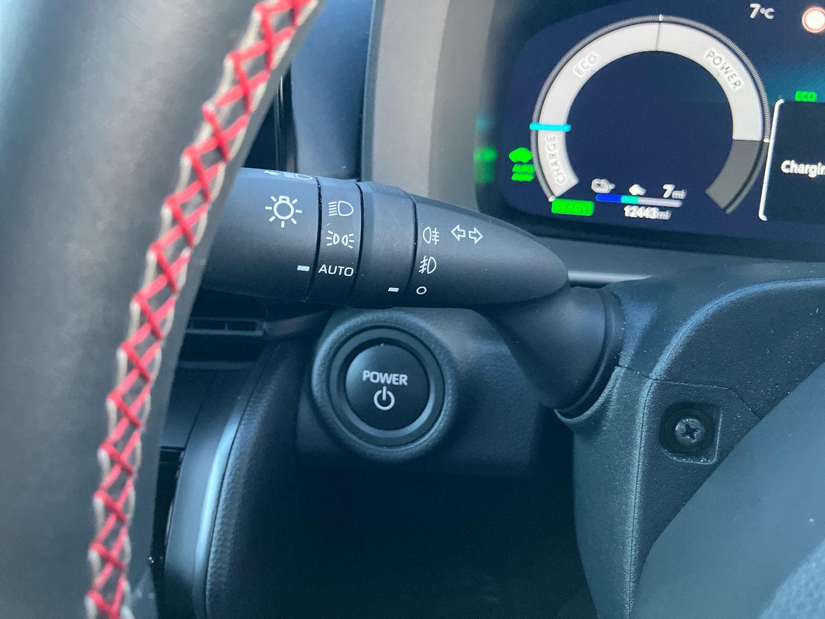 Used Toyota C-HR 2024 for sale - 77125298: Photo 35