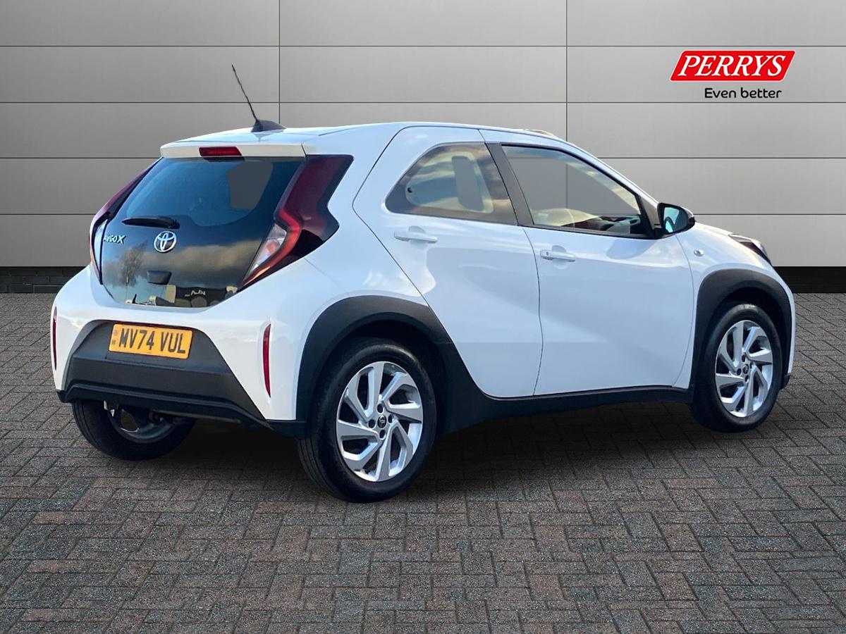 Used Toyota Aygo X 2024 for sale - 77094257: Photo 2