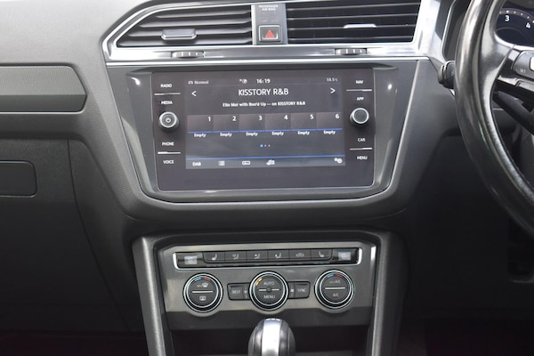 Used Volkswagen Tiguan 2017 for sale - 75657678: Photo 10