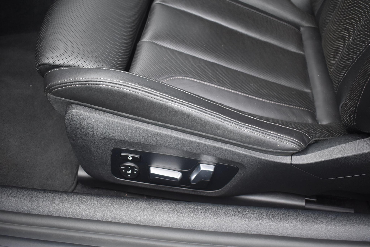 Used BMW 8 Series 2019 for sale - 76991967: Photo 6