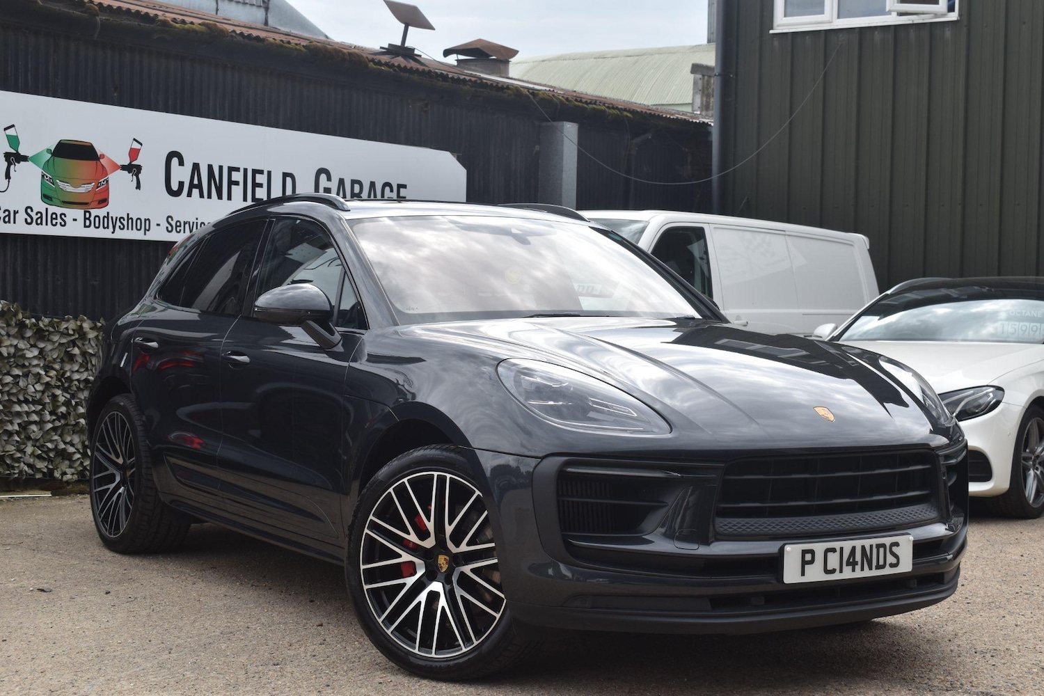 Used Porsche Macan for sale - 76473546: Photo 1
