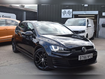 Volkswagen - Golf