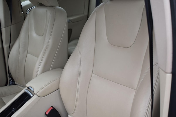 Used Volvo XC60 2015 for sale - 76306180: Photo 11