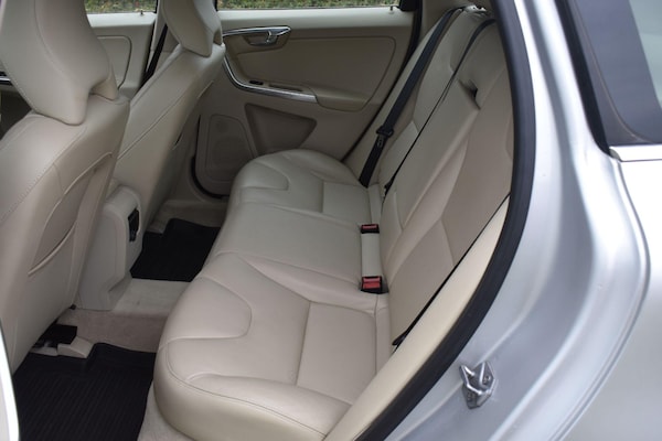 Used Volvo XC60 2015 for sale - 76306180: Photo 12