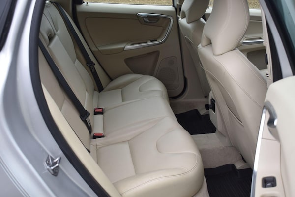 Used Volvo XC60 2015 for sale - 76306180: Photo 14
