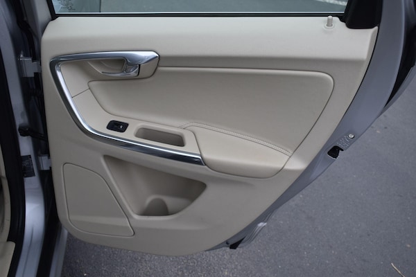 Used Volvo XC60 2015 for sale - 76306180: Photo 31