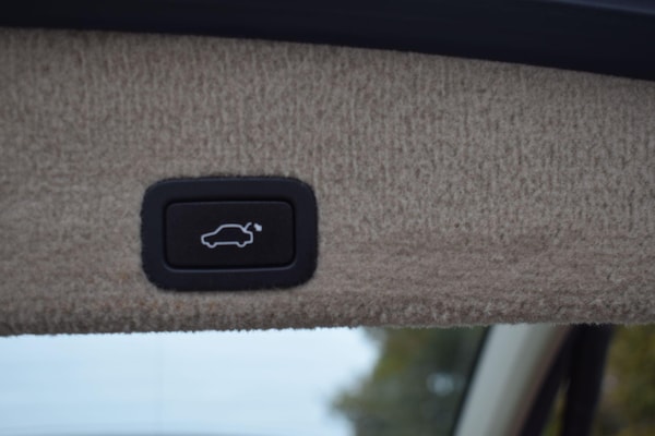 Used Volvo XC60 2015 for sale - 76306180: Photo 32