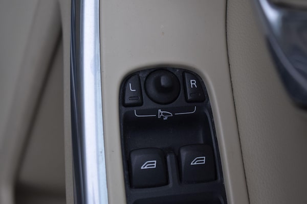 Used Volvo XC60 2015 for sale - 76306180: Photo 33