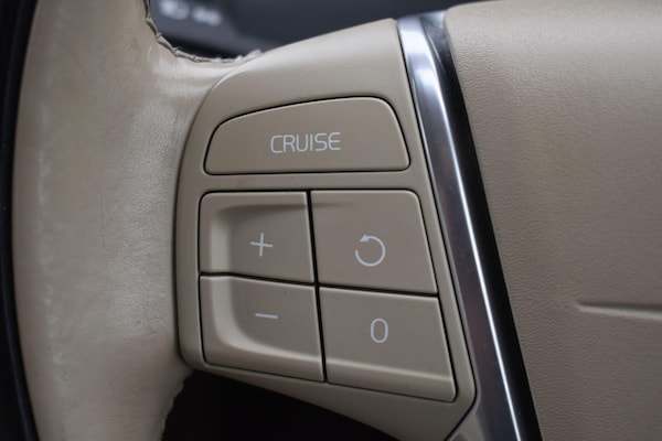 Used Volvo XC60 2015 for sale - 76306180: Photo 36