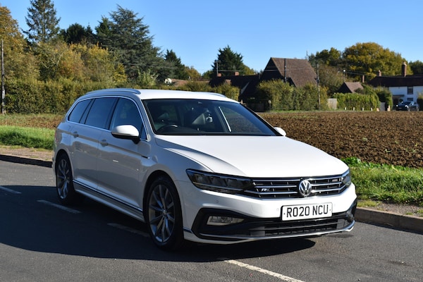Used Volkswagen Passat 2020 for sale - 76189810: Photo 3