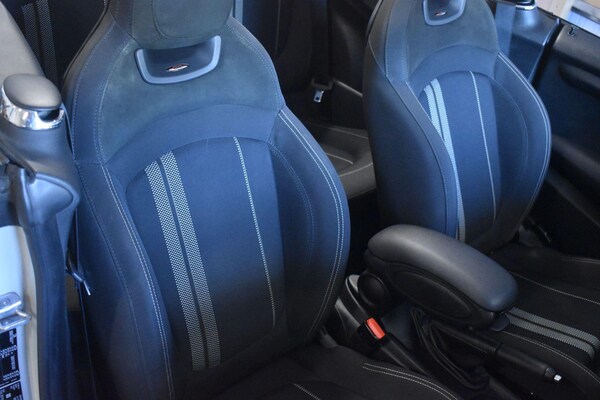 Used MINI Convertible 2019 for sale - 75354472: Photo 11
