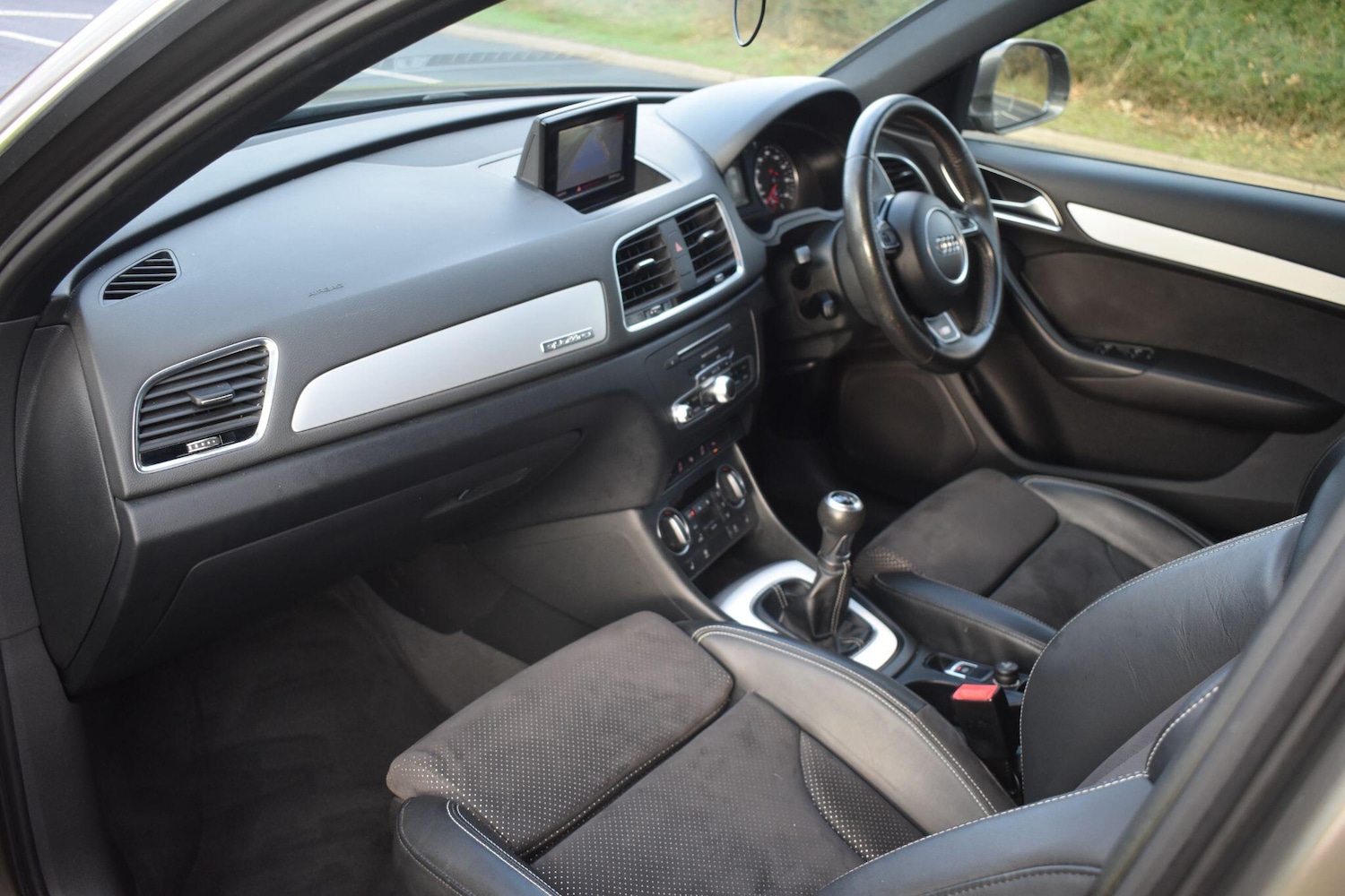 Used Audi Q3 2015 for sale - 76898751: Photo 12