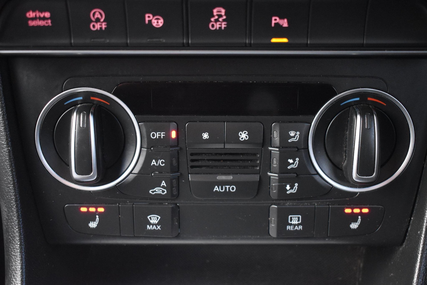 Used Audi Q3 2015 for sale - 76898751: Photo 17