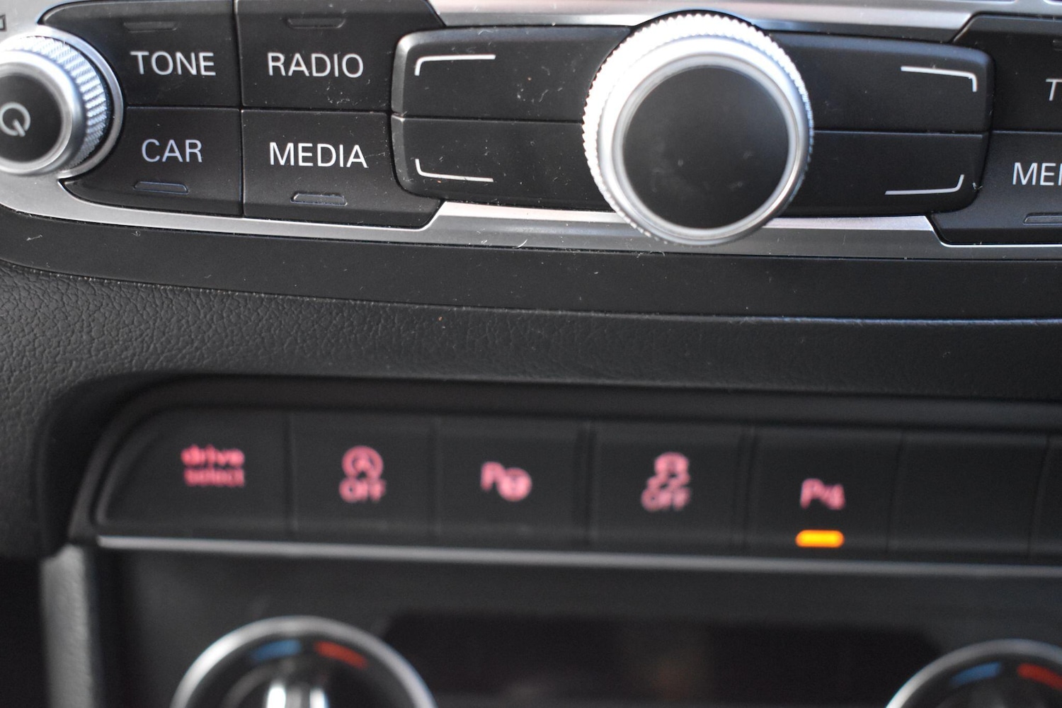 Used Audi Q3 2015 for sale - 76898751: Photo 18