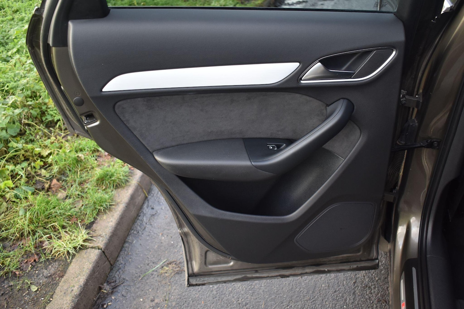 Used Audi Q3 2015 for sale - 76898751: Photo 37