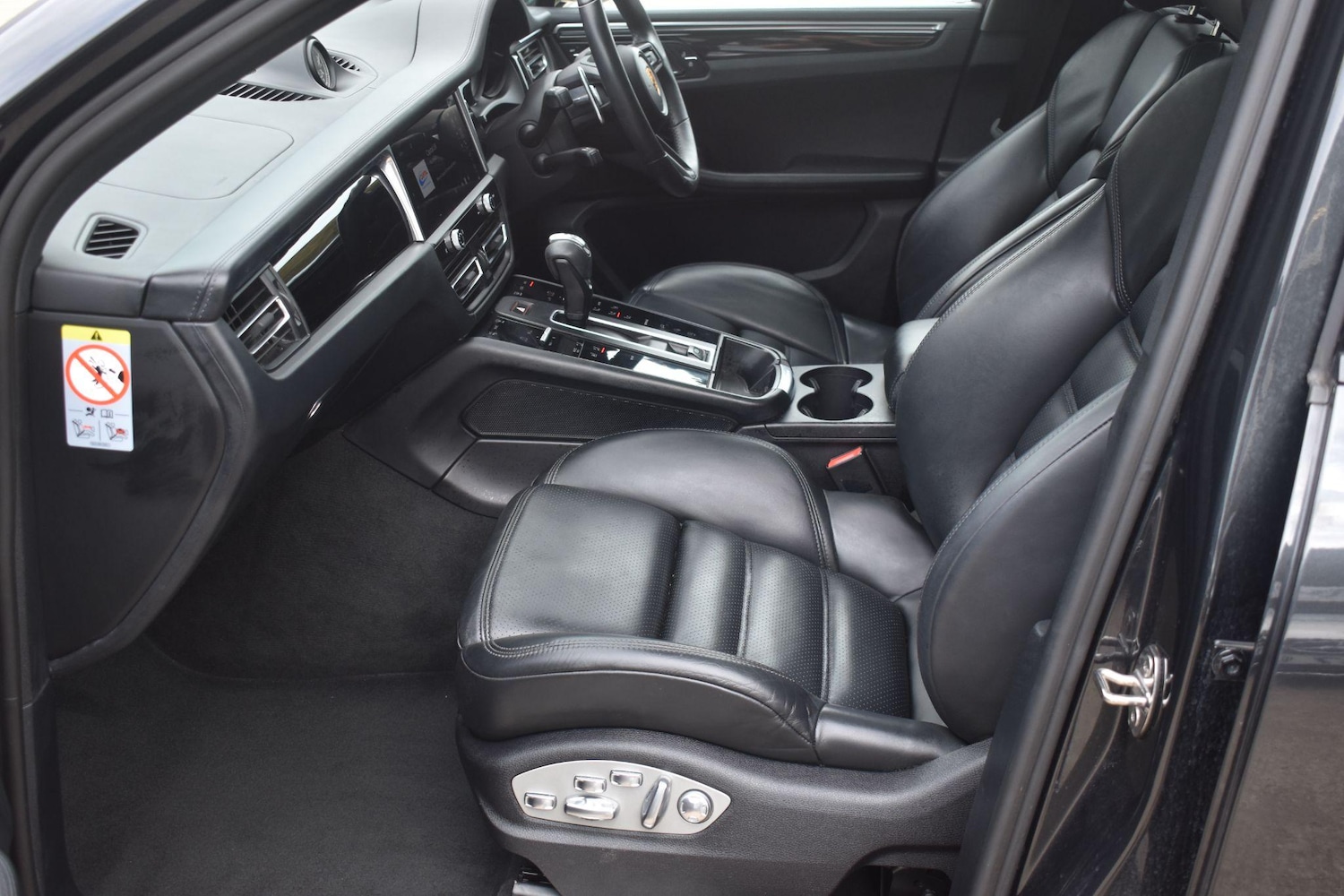 Used Porsche Macan for sale - 76976785: Photo 5