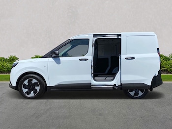 Used Ford Transit Courier 2025 for sale - 75437594: Photo