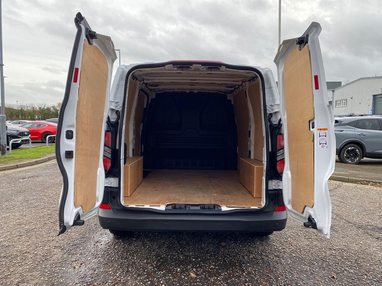 Used Ford Transit Custom 2024 for sale - 76860051: Photo 6