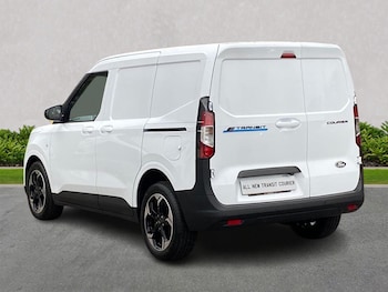 Used Ford Transit Courier 2025 for sale - 78814268: Photo