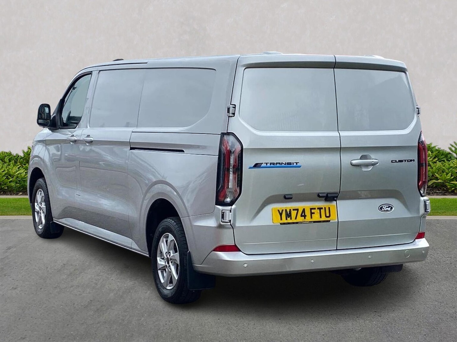 Used Ford Transit Custom 2024 for sale - 78194342: Photo 2