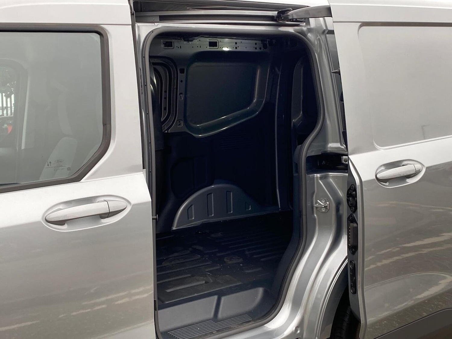 Used Ford Transit Courier 2025 for sale - 77489523: Photo 17