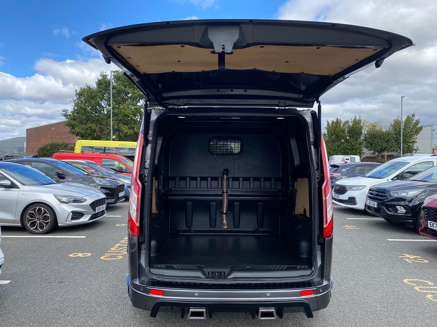 Used Ford Transit Custom 2023 for sale - 75970957: Photo 6