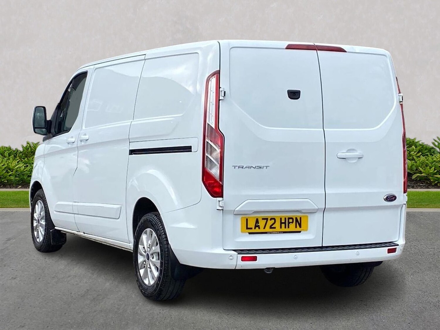 Used Ford Transit Custom 2023 for sale - 78194359: Photo 2