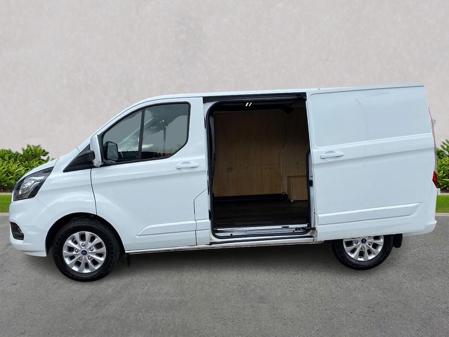 Used Ford Transit Custom 2023 for sale - 78194359: Photo 5