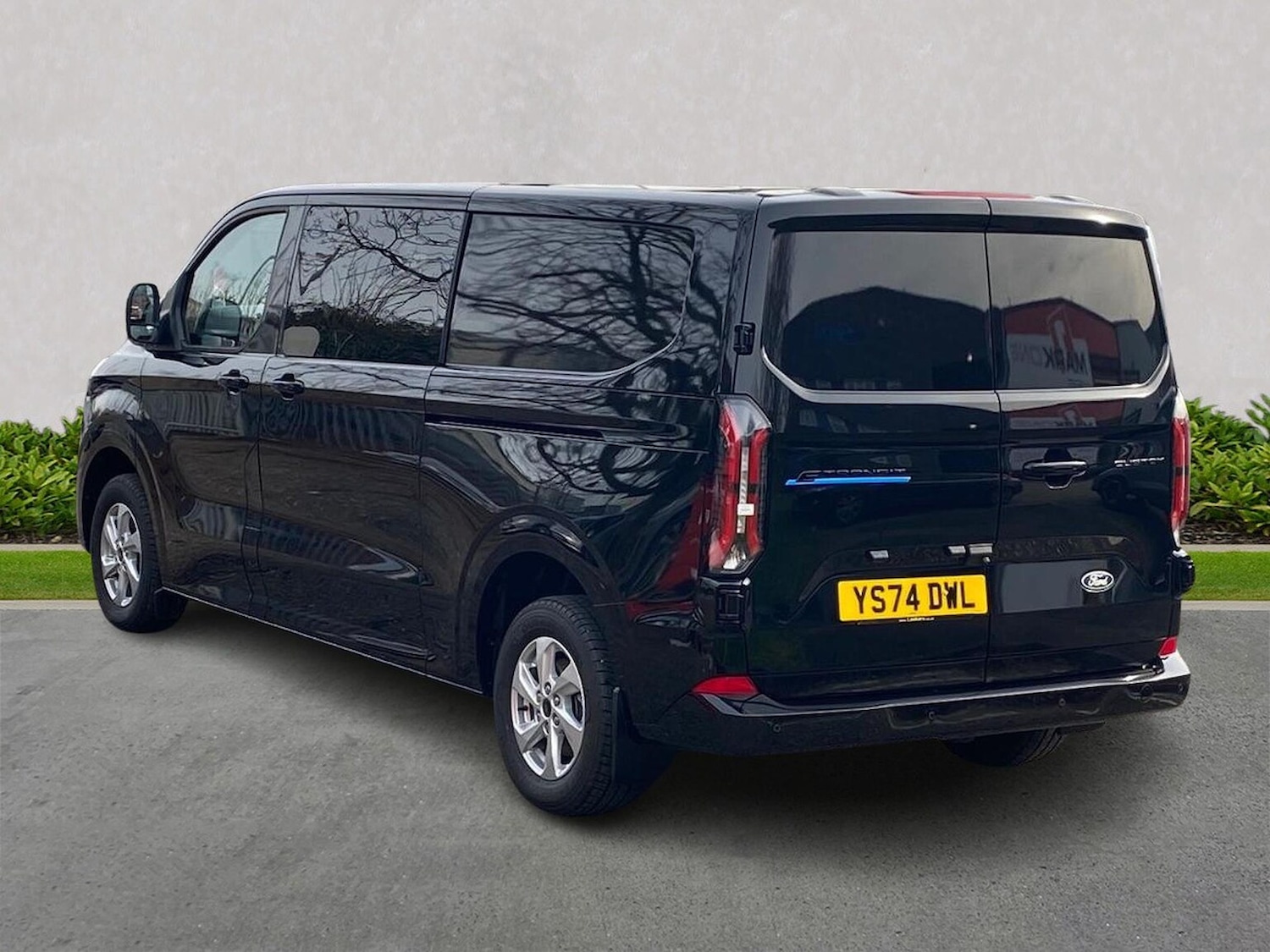 Used Ford Transit Custom 2024 for sale - 77759373: Photo 2