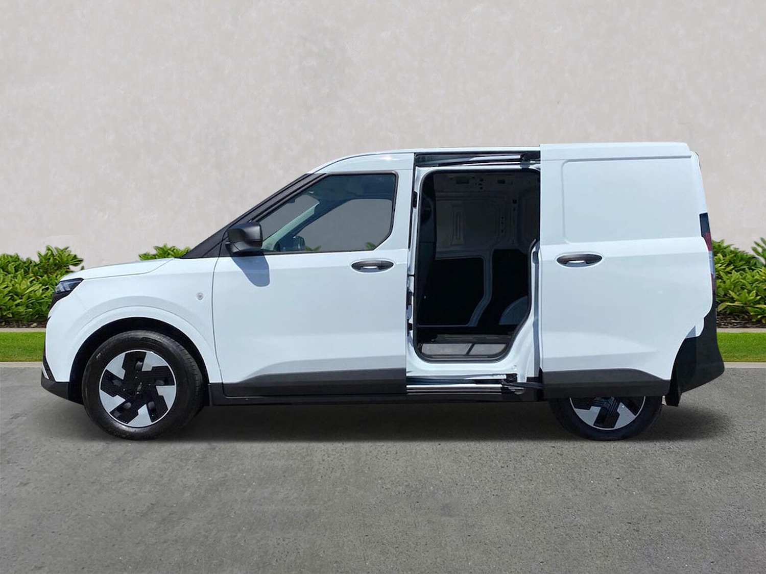 Used Ford Transit Courier 2025 for sale - 77489569: Photo 3