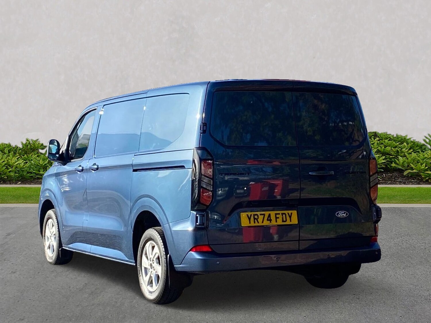 Used Ford Transit Custom 2024 for sale - 76600125: Photo 2