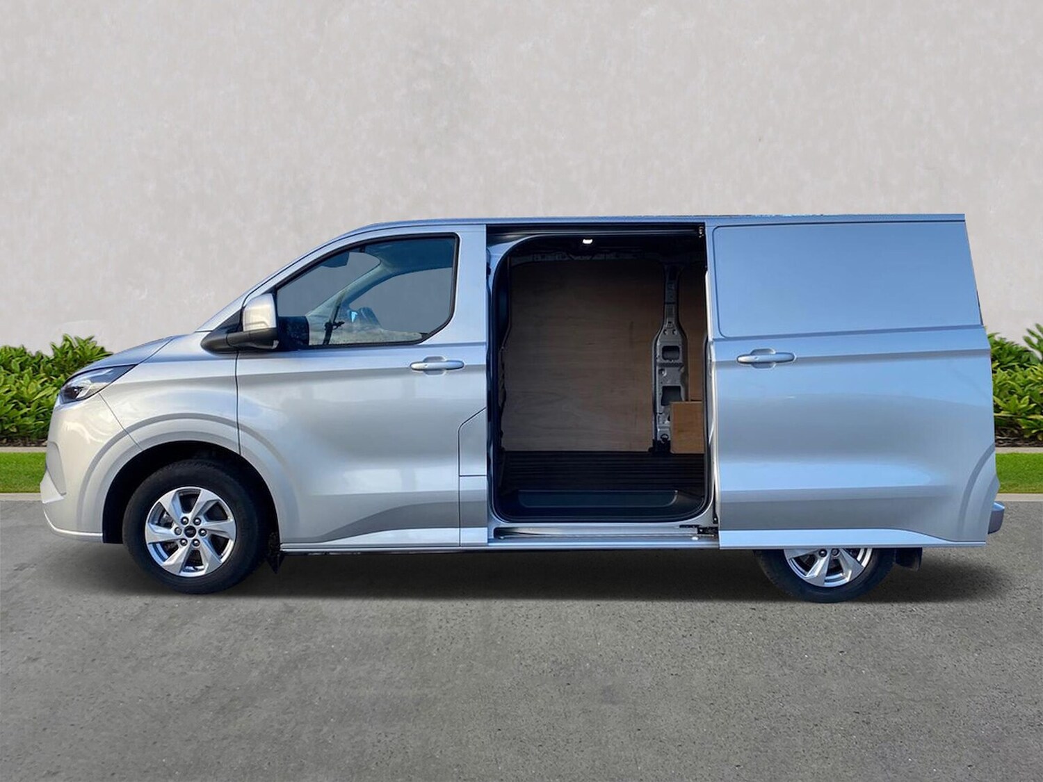 Used Ford Transit Custom 2024 for sale - 77489478: Photo 3