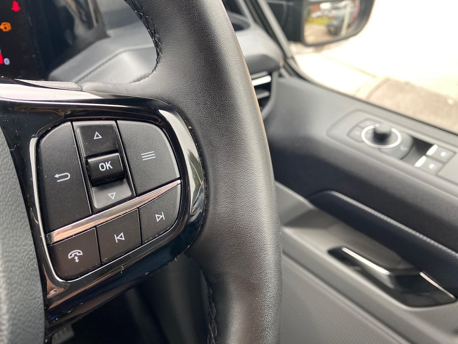 Used Ford Transit Custom 2024 for sale - 76288560: Photo 27