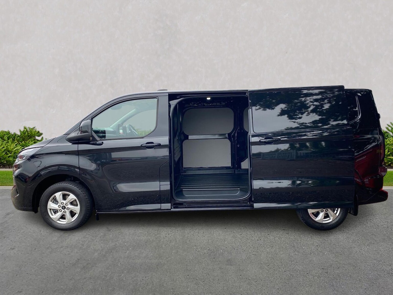 Used Ford Transit Custom 2024 for sale - 76288560: Photo 3