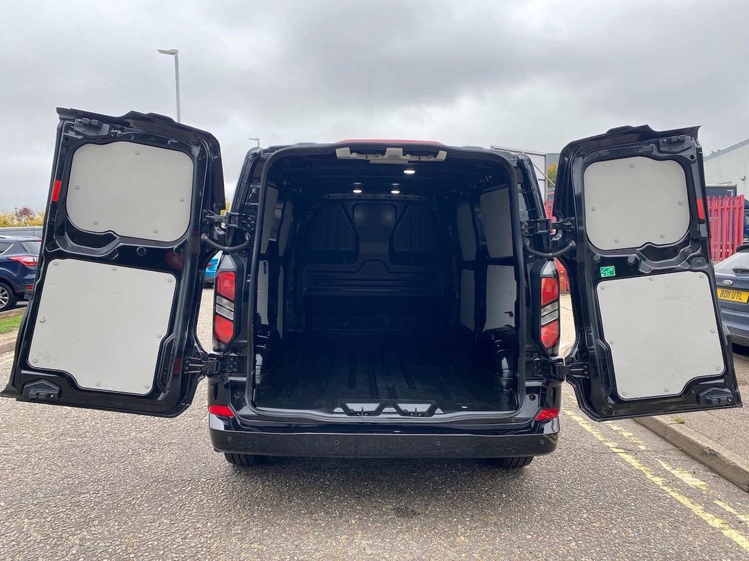 Used Ford Transit Custom 2024 for sale - 76288560: Photo 6