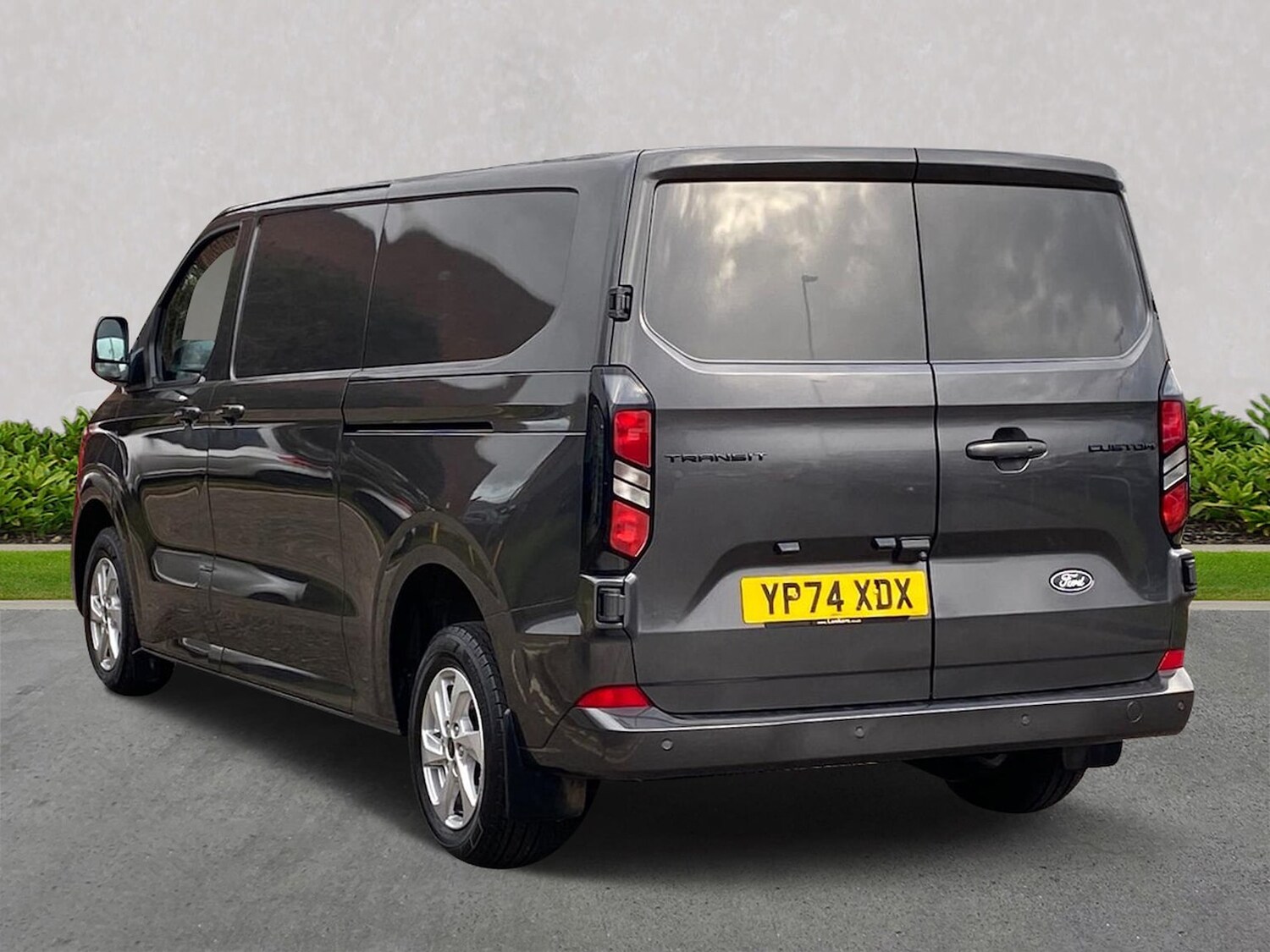 Used Ford Transit Custom 2024 for sale - 76946999: Photo 2